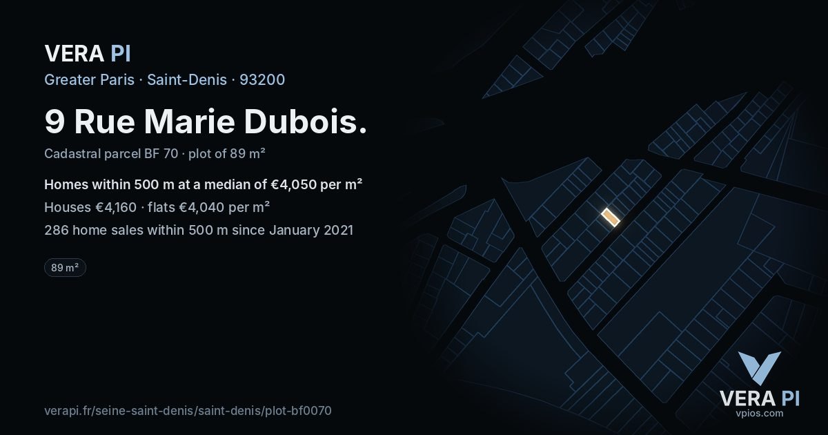 9 Rue Marie Dubois, Saint-Denis at night – the plot lit, the parcels around coloured by the prices near them