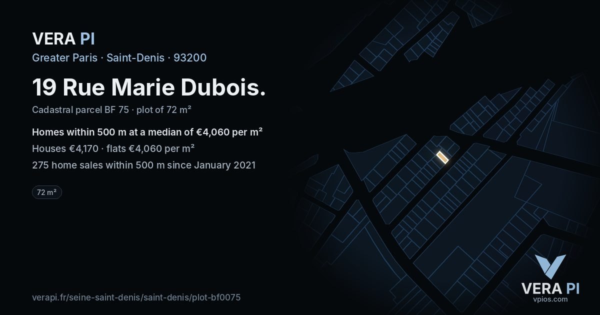 19 Rue Marie Dubois, Saint-Denis at night – the plot lit, the parcels around coloured by the prices near them
