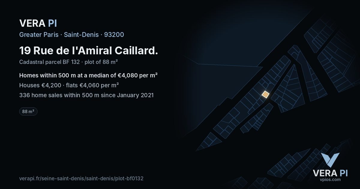 19 Rue de l'Amiral Caillard, Saint-Denis at night – the plot lit, the parcels around coloured by the prices near them