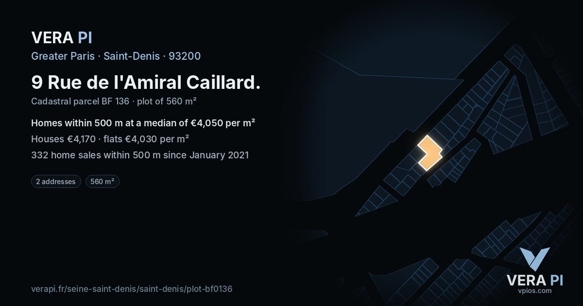 9 Rue de l'Amiral Caillard, Saint-Denis at night – the plot lit, the parcels around coloured by the prices near them