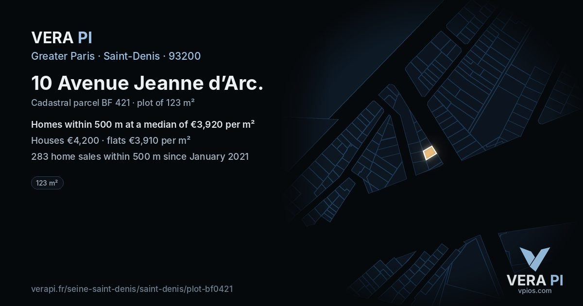 10 Avenue Jeanne d’Arc, Saint-Denis at night – the plot lit, the parcels around coloured by the prices near them