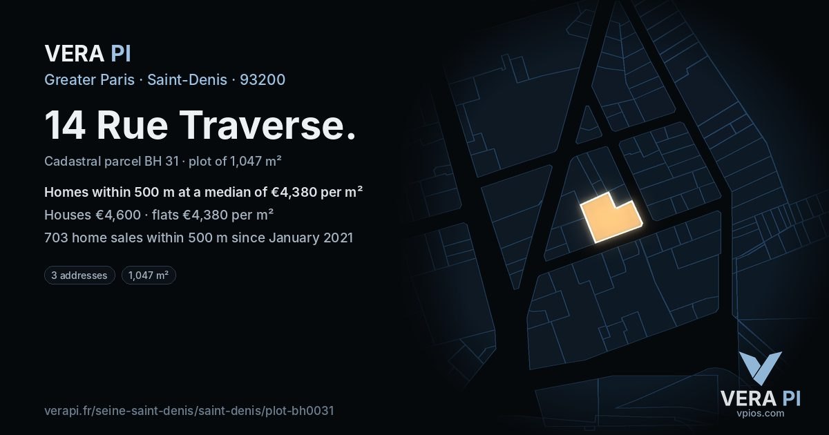 14 Rue Traverse, Saint-Denis at night – the plot lit, the parcels around coloured by the prices near them