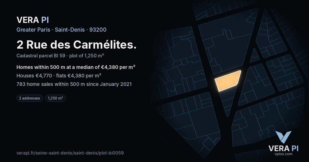 2 Rue des Carmélites, Saint-Denis at night – the plot lit, the parcels around coloured by the prices near them