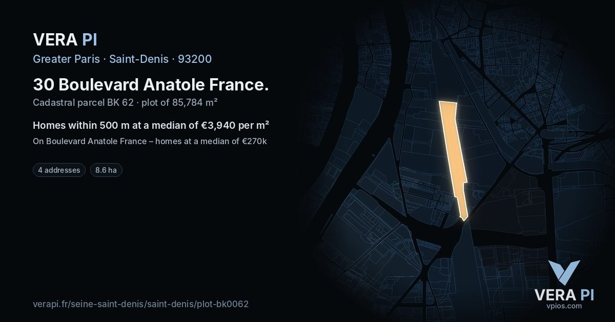 30 Boulevard Anatole France, Saint-Denis at night – the plot lit, the parcels around coloured by the prices near them