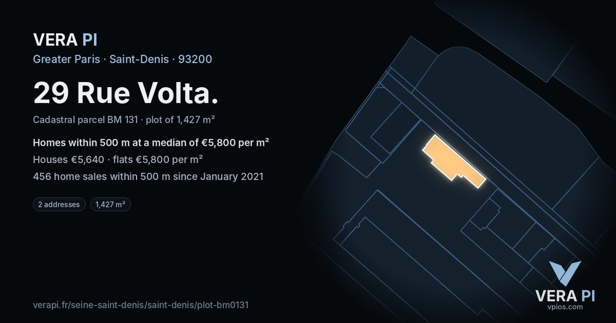 29 Rue Volta, Saint-Denis at night – the plot lit, the parcels around coloured by the prices near them