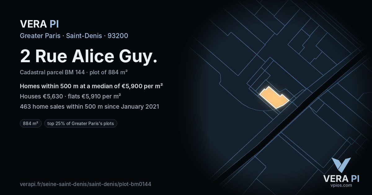 2 Rue Alice Guy, Saint-Denis at night – the plot lit, the parcels around coloured by the prices near them