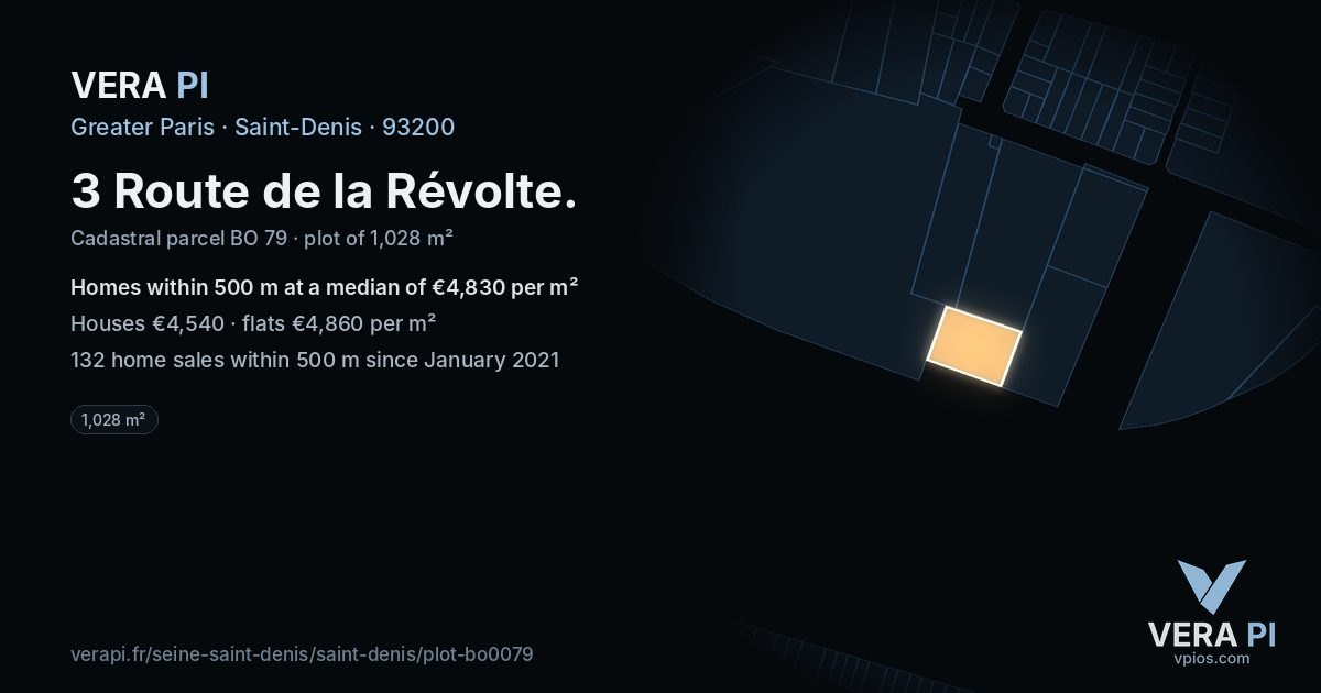 3 Route de la Révolte, Saint-Denis at night – the plot lit, the parcels around coloured by the prices near them