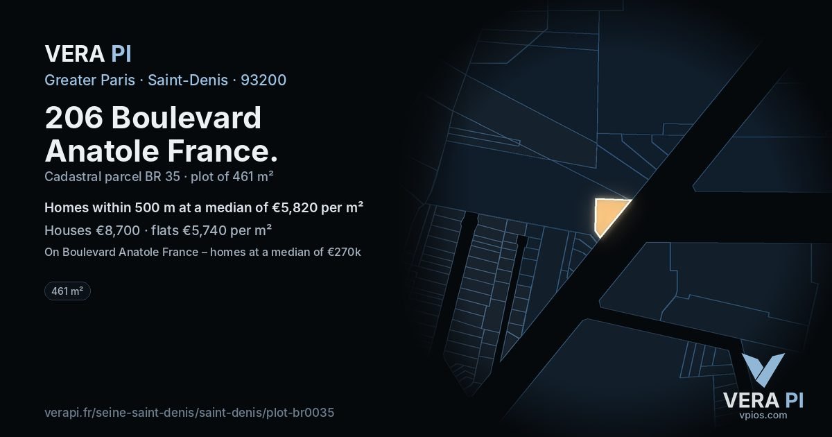206 Boulevard Anatole France, Saint-Denis at night – the plot lit, the parcels around coloured by the prices near them