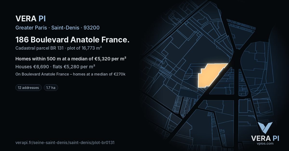 186 Boulevard Anatole France, Saint-Denis at night – the plot lit, the parcels around coloured by the prices near them