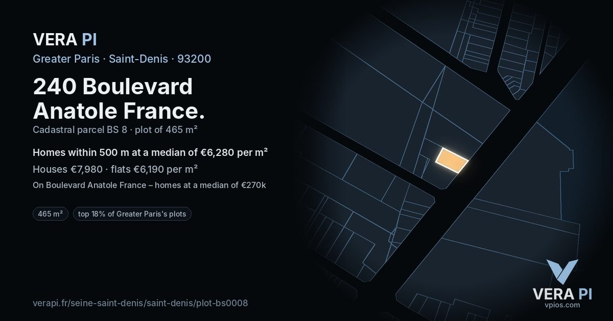 240 Boulevard Anatole France, Saint-Denis at night – the plot lit, the parcels around coloured by the prices near them