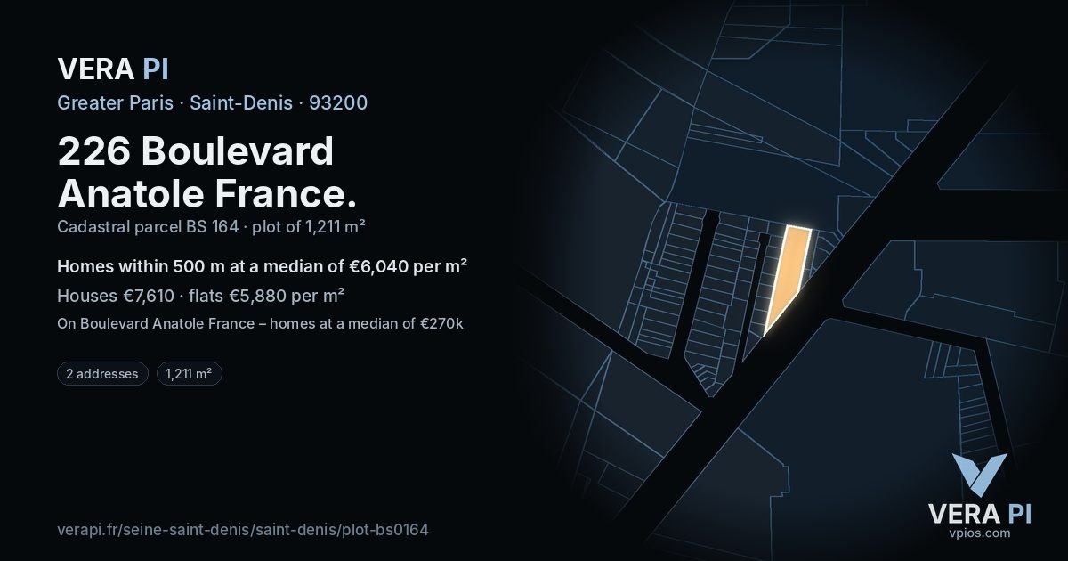 226 Boulevard Anatole France, Saint-Denis at night – the plot lit, the parcels around coloured by the prices near them