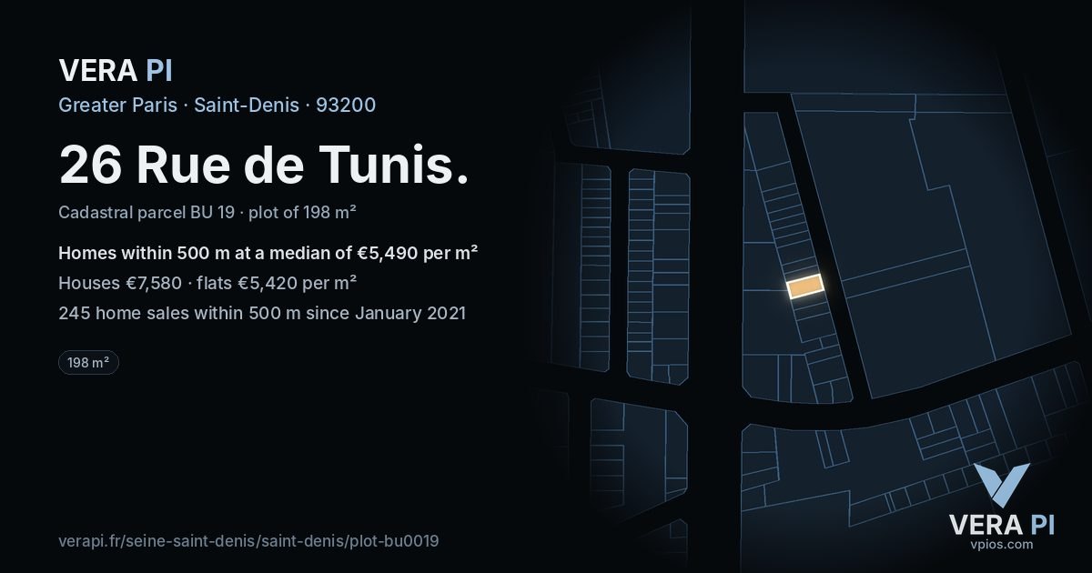 26 Rue de Tunis, Saint-Denis at night – the plot lit, the parcels around coloured by the prices near them