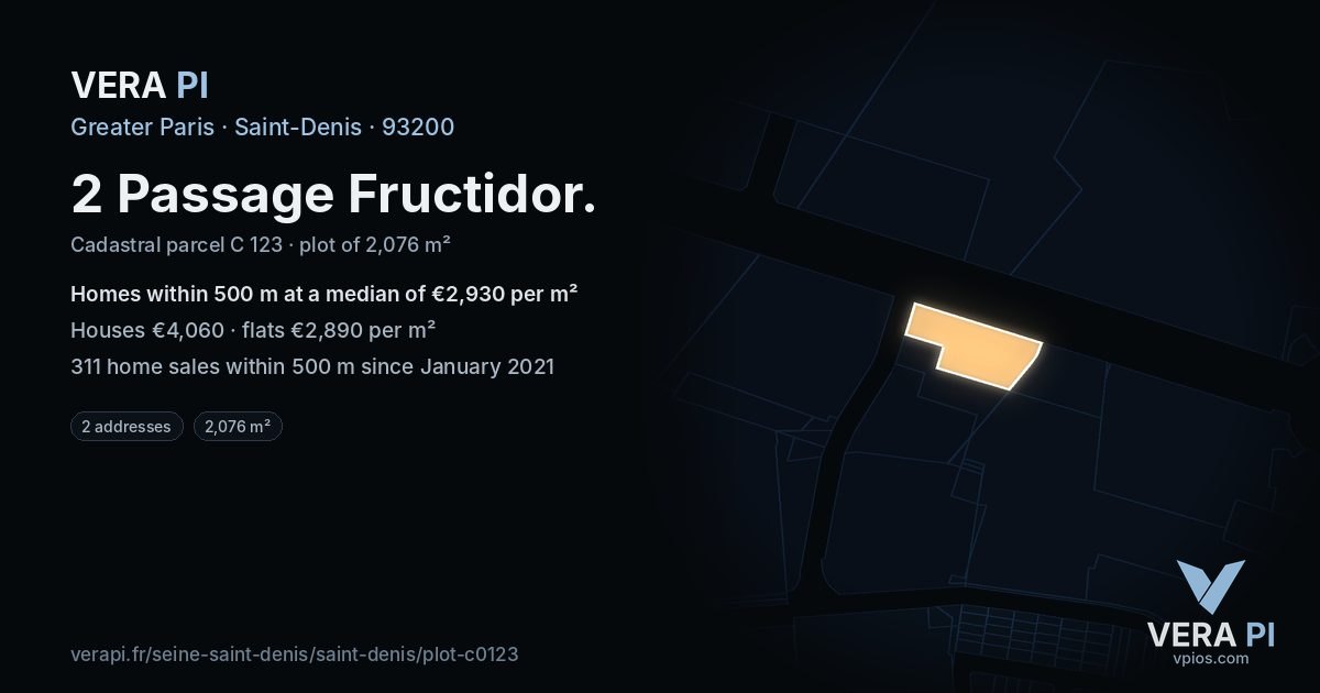 2 Passage Fructidor, Saint-Denis at night – the plot lit, the parcels around coloured by the prices near them