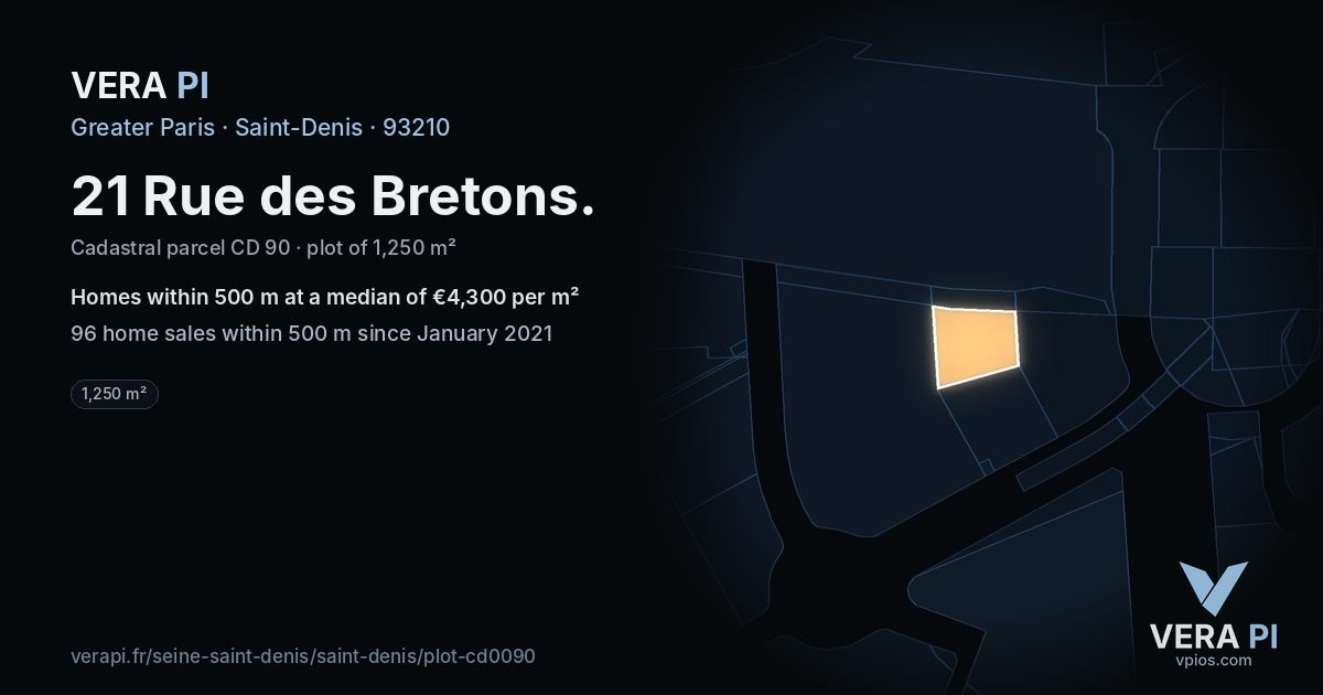 21 Rue des Bretons, Saint-Denis at night – the plot lit, the parcels around coloured by the prices near them
