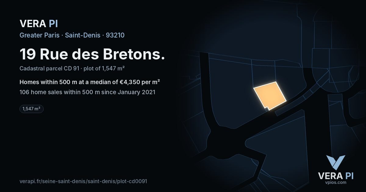 19 Rue des Bretons, Saint-Denis at night – the plot lit, the parcels around coloured by the prices near them