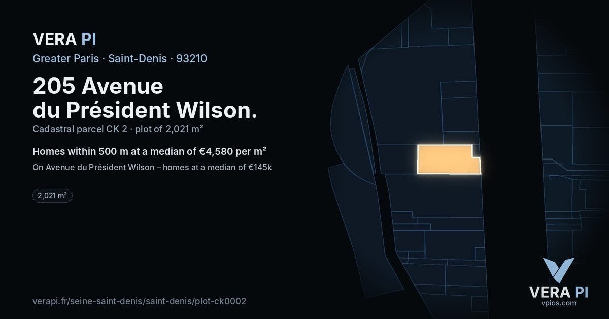 205 Avenue du Président Wilson, Saint-Denis at night – the plot lit, the parcels around coloured by the prices near them
