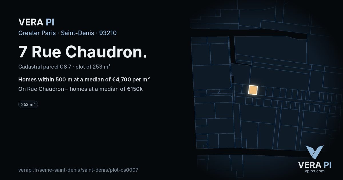7 Rue Chaudron, Saint-Denis at night – the plot lit, the parcels around coloured by the prices near them