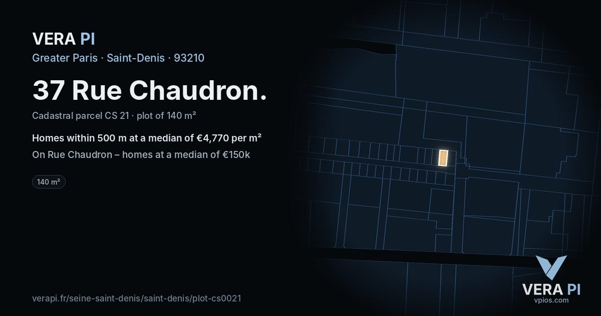 37 Rue Chaudron, Saint-Denis at night – the plot lit, the parcels around coloured by the prices near them