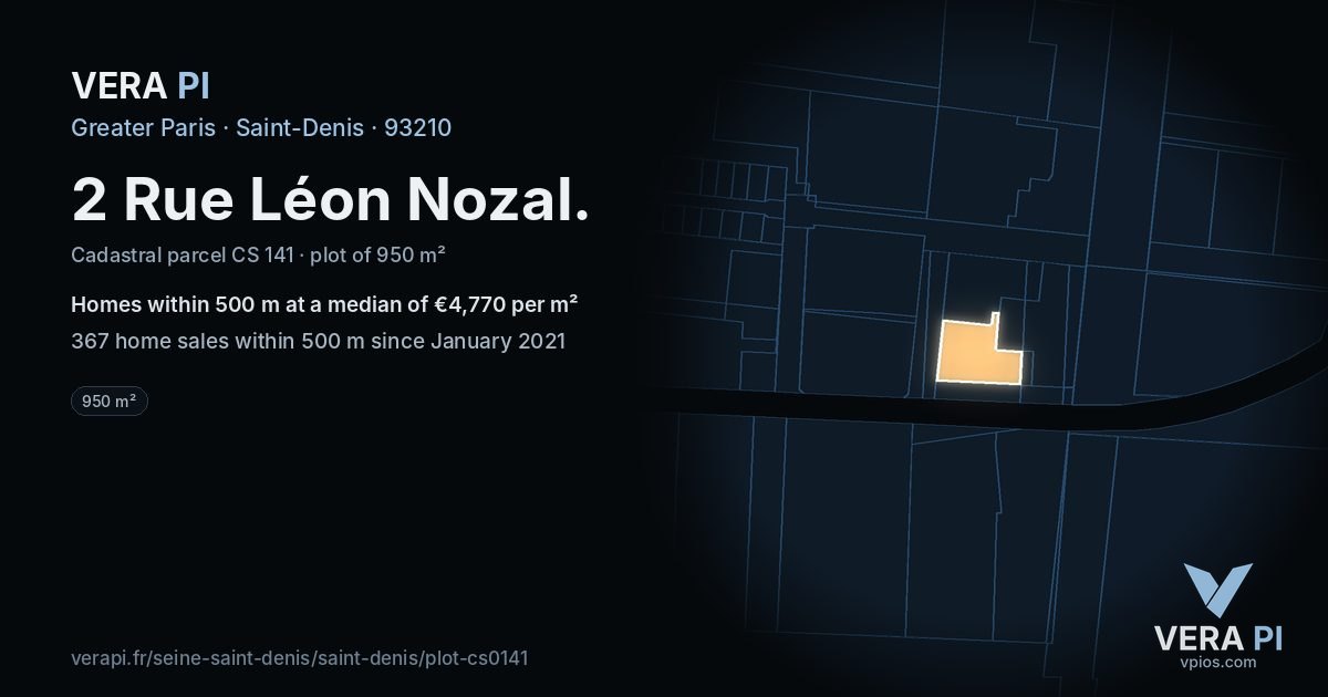 2 Rue Léon Nozal, Saint-Denis at night – the plot lit, the parcels around coloured by the prices near them