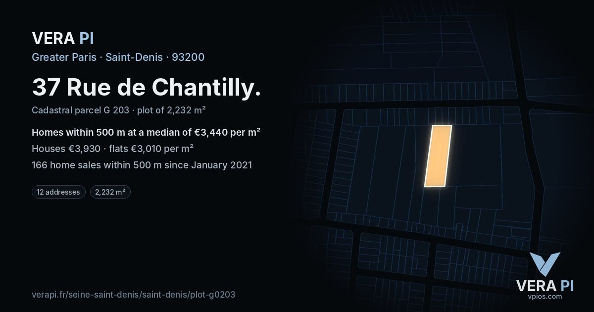 37 Rue de Chantilly, Saint-Denis at night – the plot lit, the parcels around coloured by the prices near them