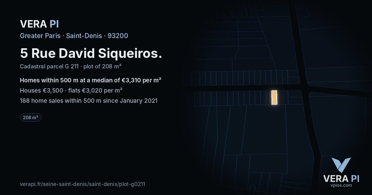 5 Rue David Siqueiros, Saint-Denis at night – the plot lit, the parcels around coloured by the prices near them