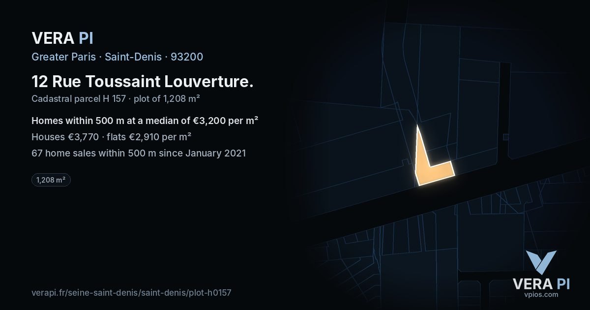 12 Rue Toussaint Louverture, Saint-Denis at night – the plot lit, the parcels around coloured by the prices near them