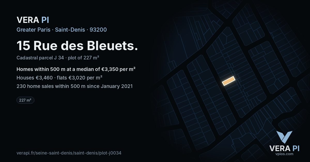 15 Rue des Bleuets, Saint-Denis at night – the plot lit, the parcels around coloured by the prices near them
