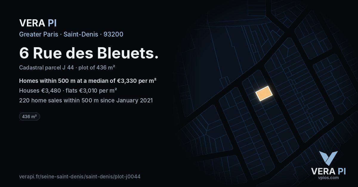 6 Rue des Bleuets, Saint-Denis at night – the plot lit, the parcels around coloured by the prices near them