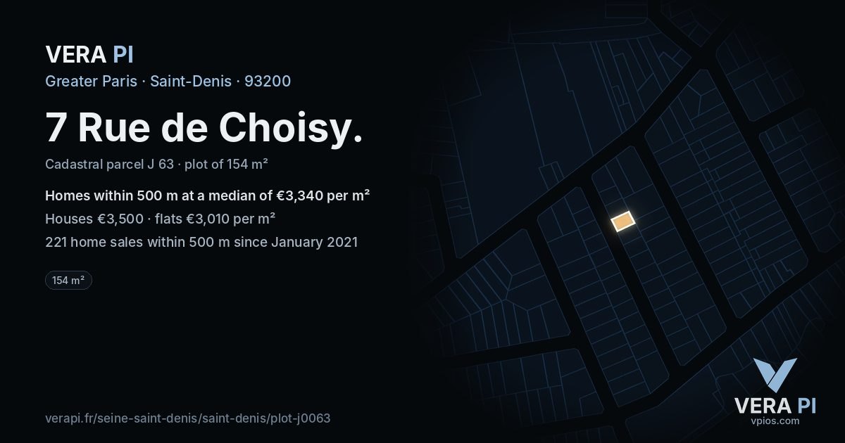 7 Rue de Choisy, Saint-Denis at night – the plot lit, the parcels around coloured by the prices near them