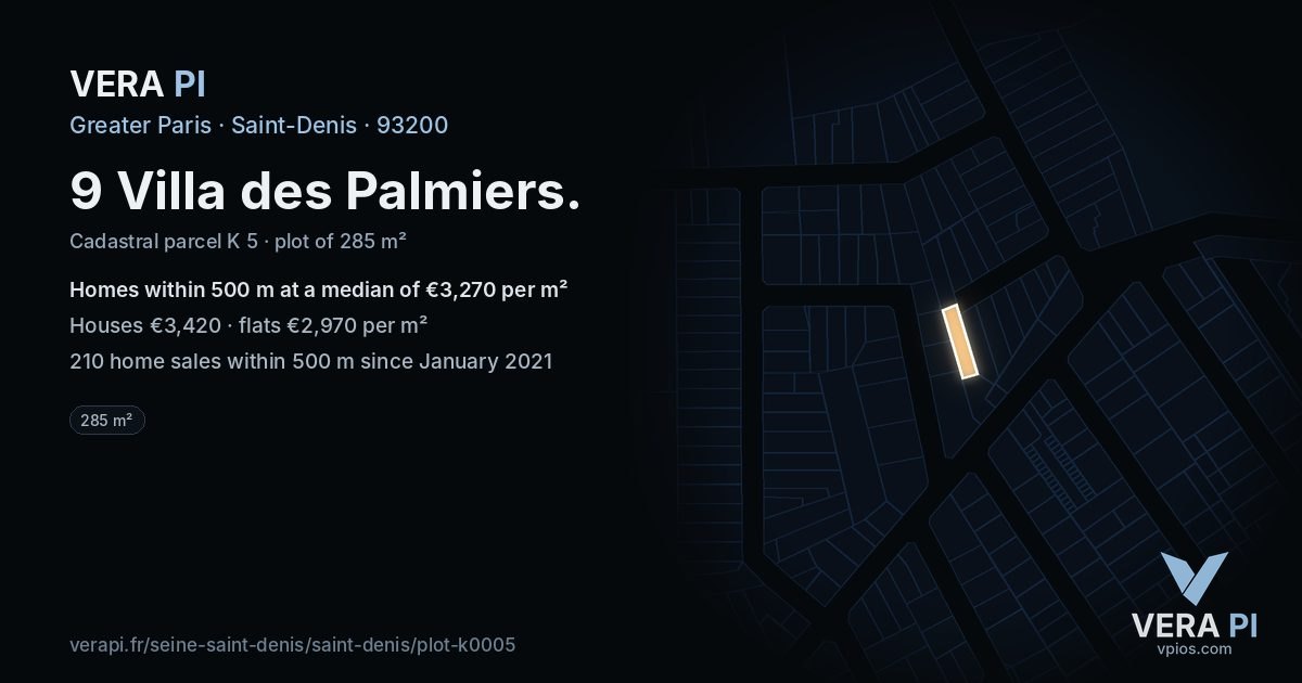 9 Villa des Palmiers, Saint-Denis at night – the plot lit, the parcels around coloured by the prices near them