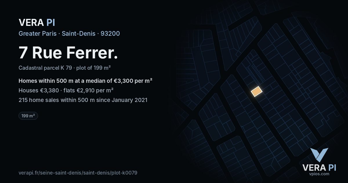 7 Rue Ferrer, Saint-Denis at night – the plot lit, the parcels around coloured by the prices near them
