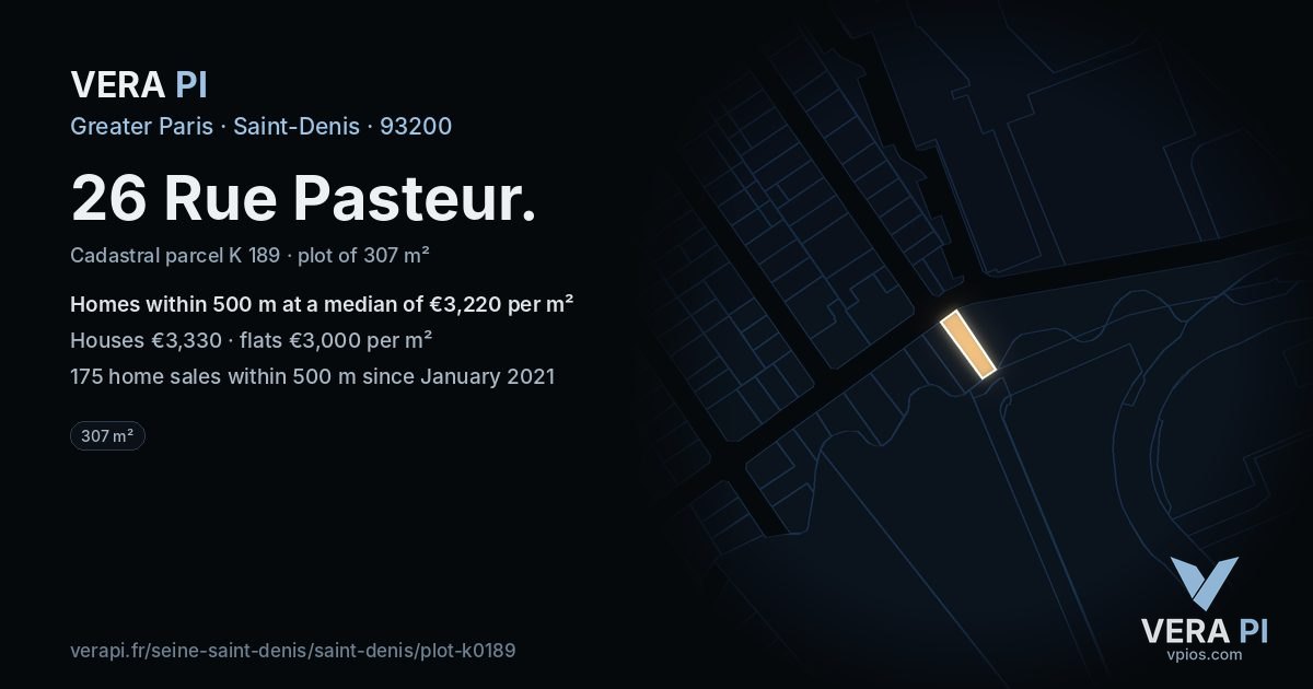 26 Rue Pasteur, Saint-Denis at night – the plot lit, the parcels around coloured by the prices near them