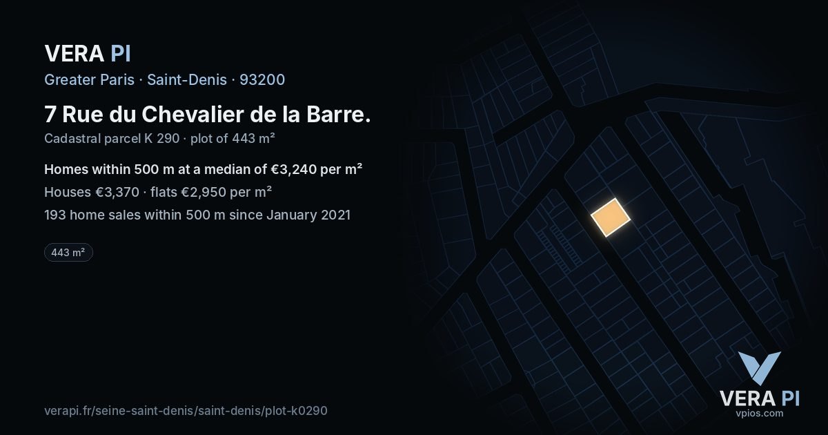 7 Rue du Chevalier de la Barre, Saint-Denis at night – the plot lit, the parcels around coloured by the prices near them