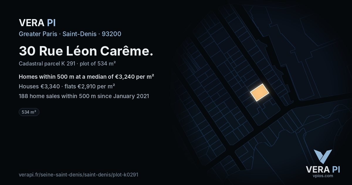 30 Rue Léon Carême, Saint-Denis at night – the plot lit, the parcels around coloured by the prices near them