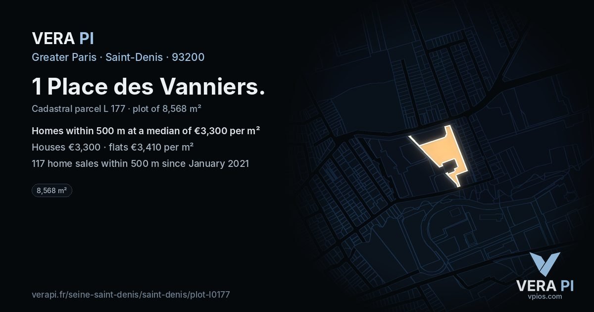 1 Place des Vanniers, Saint-Denis at night – the plot lit, the parcels around coloured by the prices near them