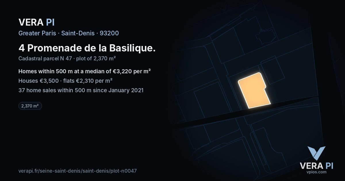 4 Promenade de la Basilique, Saint-Denis at night – the plot lit, the parcels around coloured by the prices near them