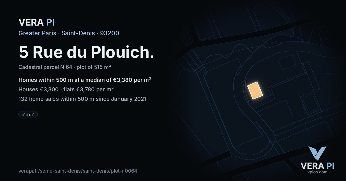 5 Rue du Plouich, Saint-Denis at night – the plot lit, the parcels around coloured by the prices near them