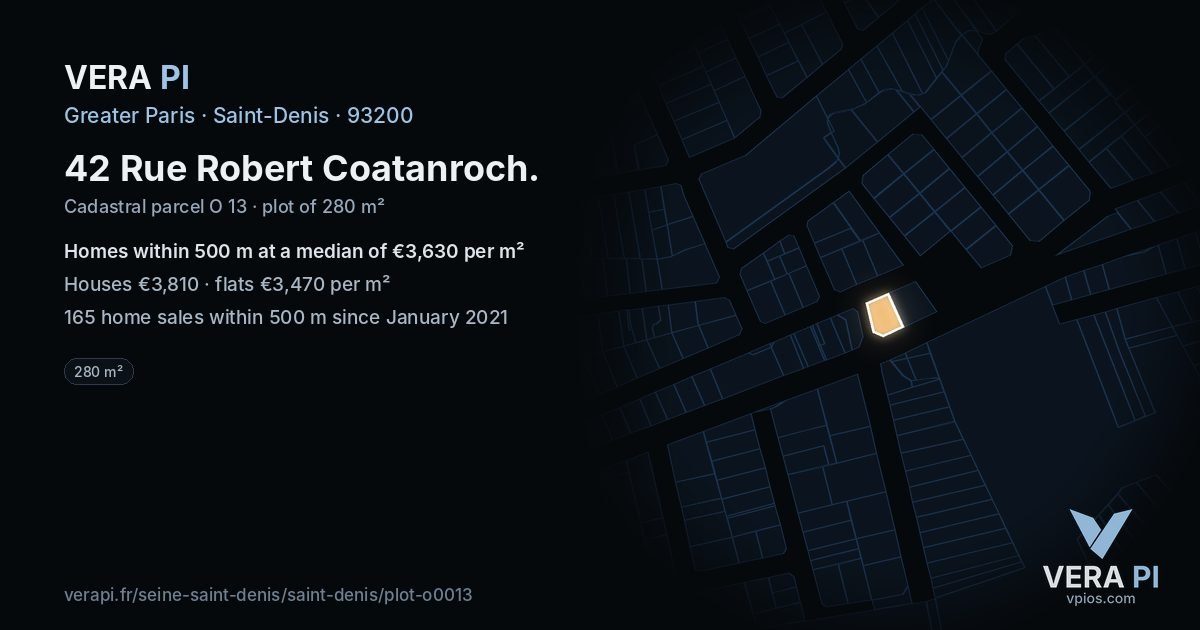 42 Rue Robert Coatanroch, Saint-Denis at night – the plot lit, the parcels around coloured by the prices near them