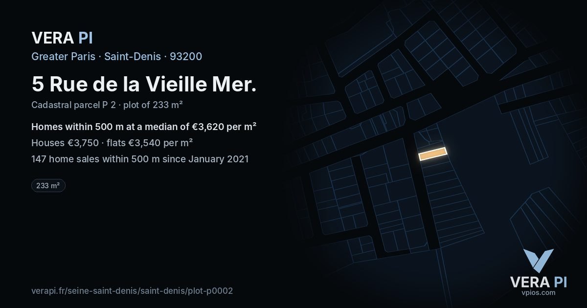 5 Rue de la Vieille Mer, Saint-Denis at night – the plot lit, the parcels around coloured by the prices near them