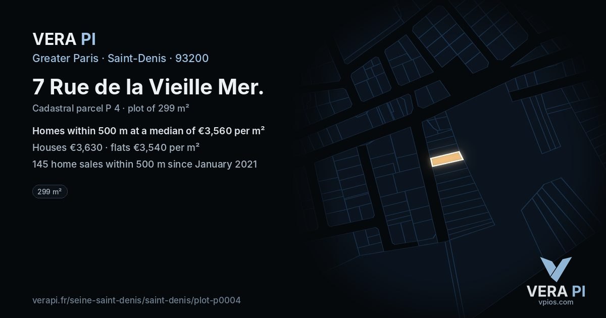 7 Rue de la Vieille Mer, Saint-Denis at night – the plot lit, the parcels around coloured by the prices near them