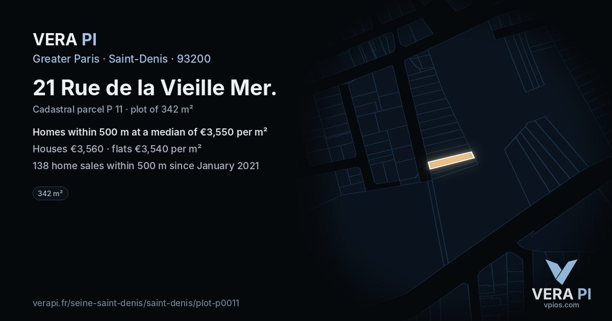 21 Rue de la Vieille Mer, Saint-Denis at night – the plot lit, the parcels around coloured by the prices near them