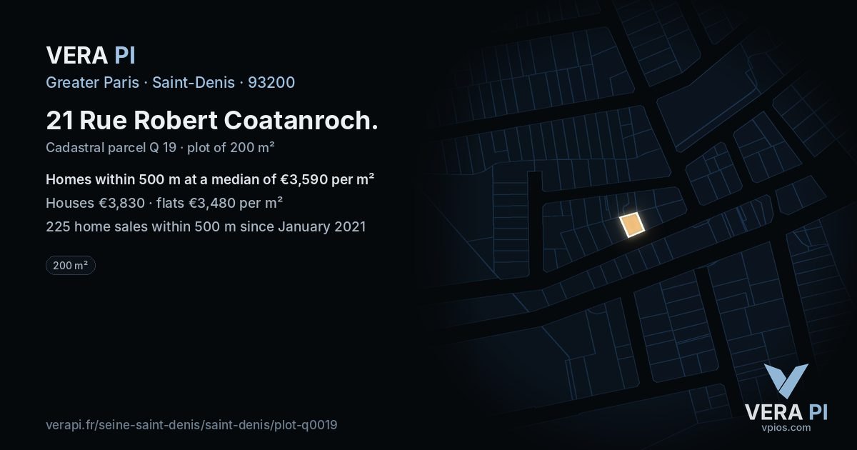 21 Rue Robert Coatanroch, Saint-Denis at night – the plot lit, the parcels around coloured by the prices near them