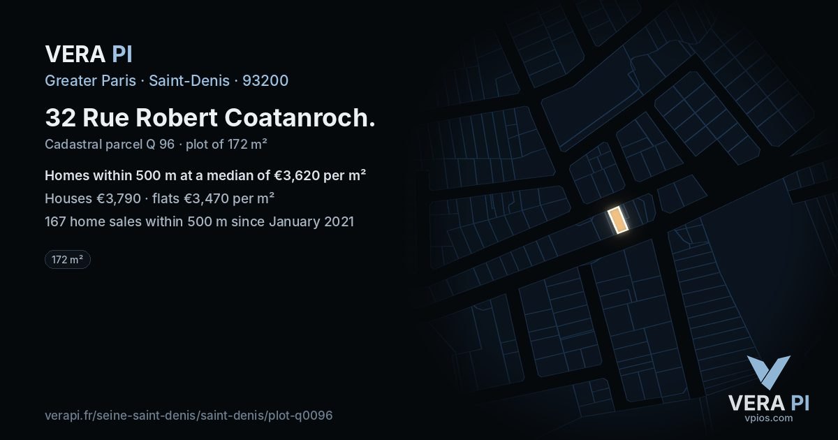 32 Rue Robert Coatanroch, Saint-Denis at night – the plot lit, the parcels around coloured by the prices near them