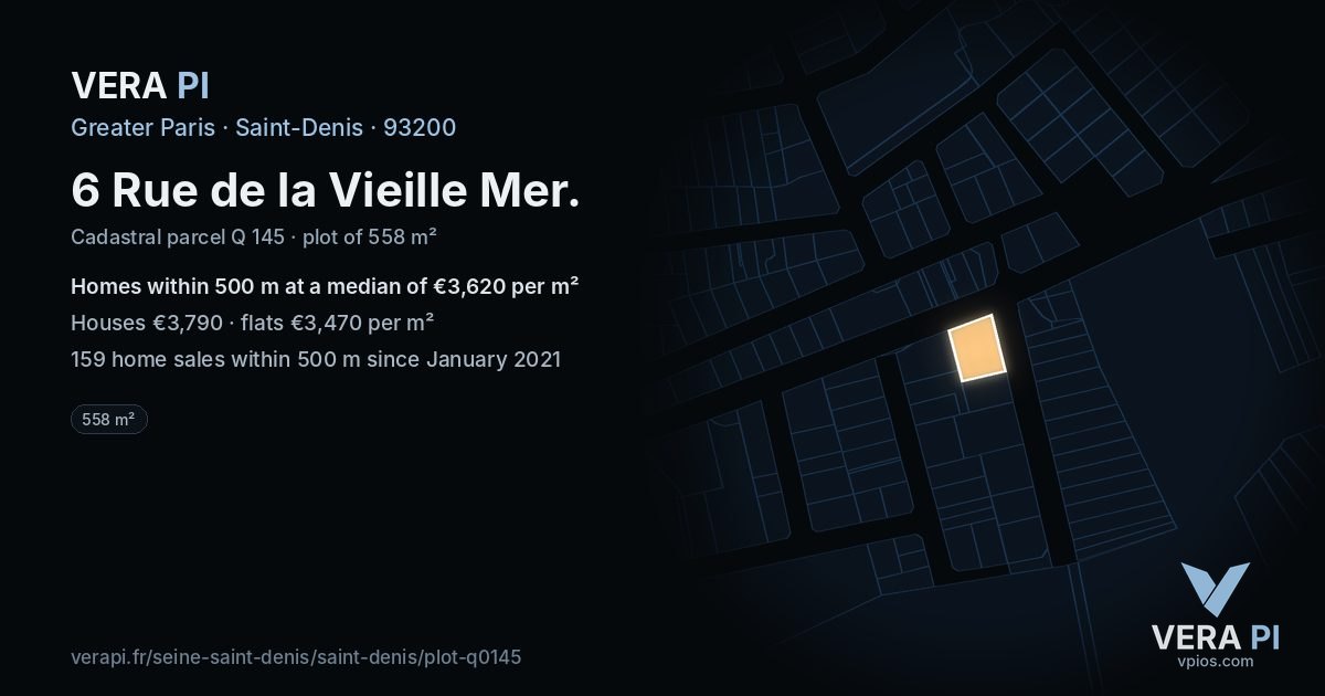 6 Rue de la Vieille Mer, Saint-Denis at night – the plot lit, the parcels around coloured by the prices near them