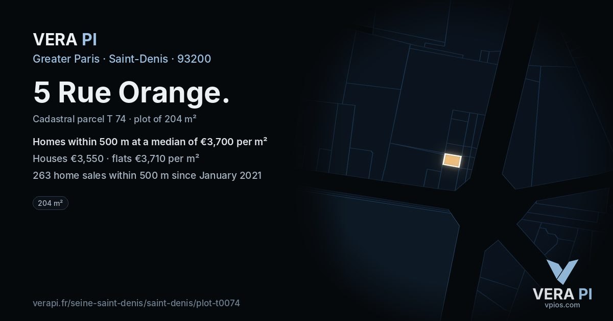 5 Rue Orange, Saint-Denis at night – the plot lit, the parcels around coloured by the prices near them