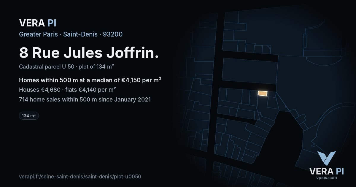 8 Rue Jules Joffrin, Saint-Denis at night – the plot lit, the parcels around coloured by the prices near them