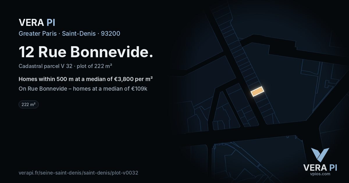 12 Rue Bonnevide, Saint-Denis at night – the plot lit, the parcels around coloured by the prices near them