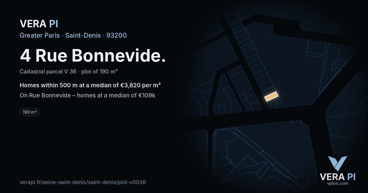 4 Rue Bonnevide, Saint-Denis at night – the plot lit, the parcels around coloured by the prices near them