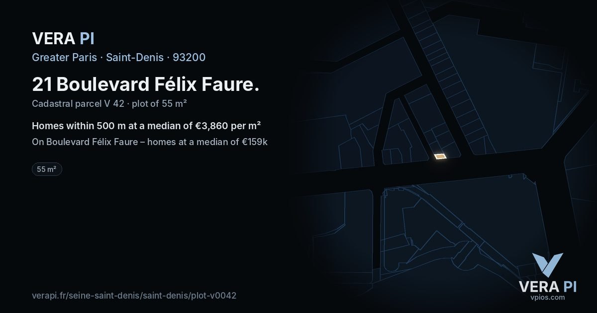 21 Boulevard Félix Faure, Saint-Denis at night – the plot lit, the parcels around coloured by the prices near them