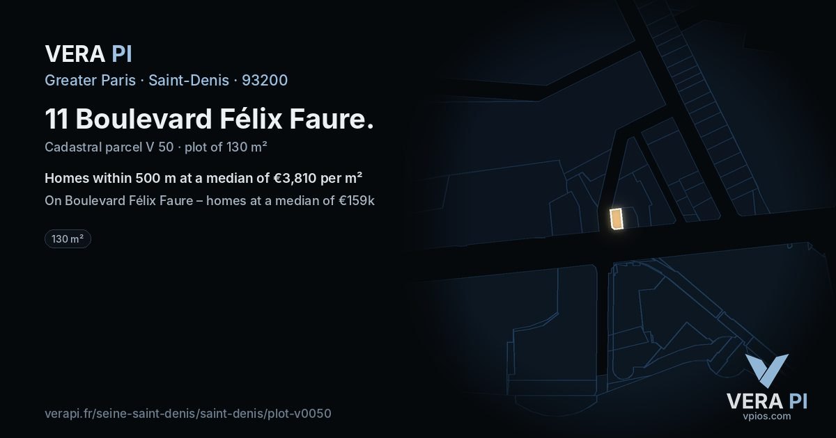 11 Boulevard Félix Faure, Saint-Denis at night – the plot lit, the parcels around coloured by the prices near them